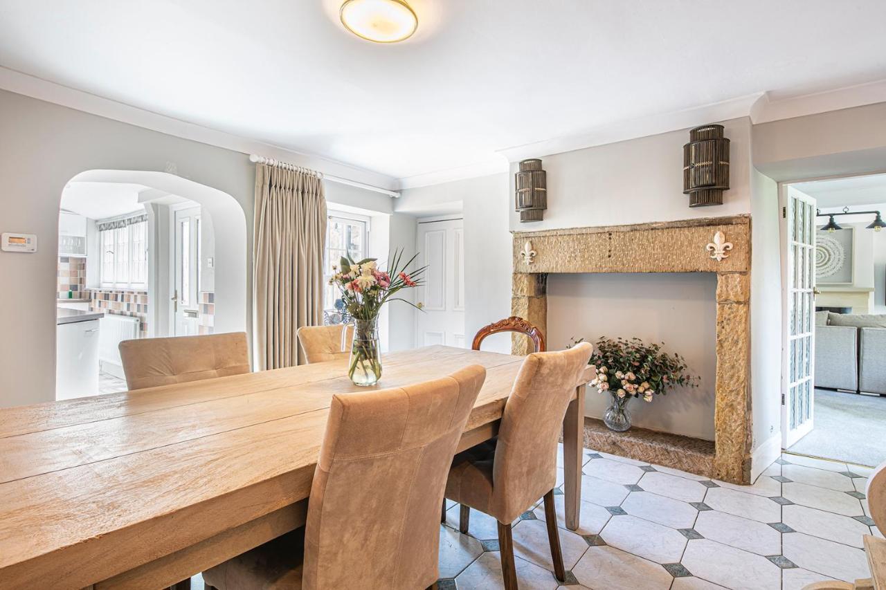 The Belle - A Lovingly Converted Grade II Listed Home From Home In เบคเวลล์ ภายนอก รูปภาพ