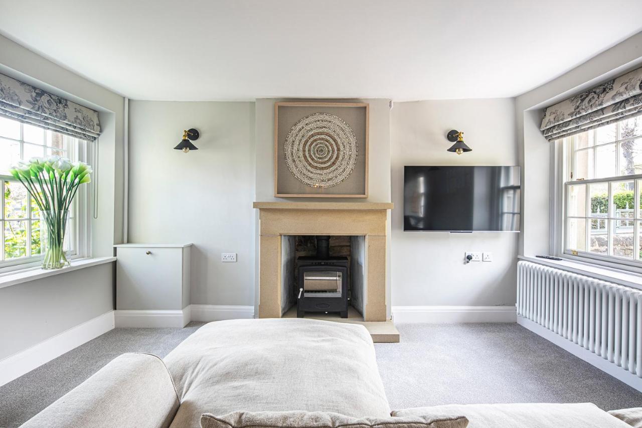 The Belle - A Lovingly Converted Grade II Listed Home From Home In เบคเวลล์ ภายนอก รูปภาพ