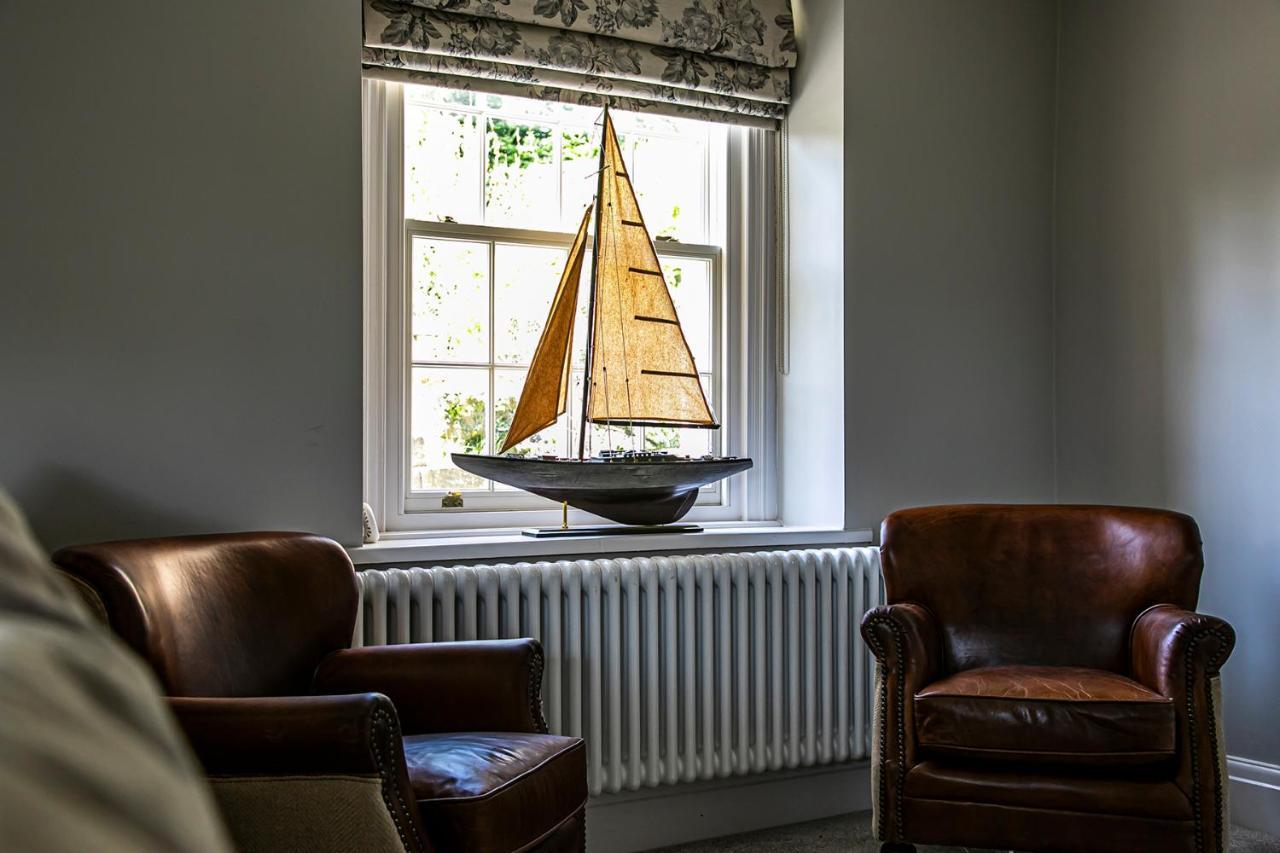 The Belle - A Lovingly Converted Grade II Listed Home From Home In เบคเวลล์ ภายนอก รูปภาพ