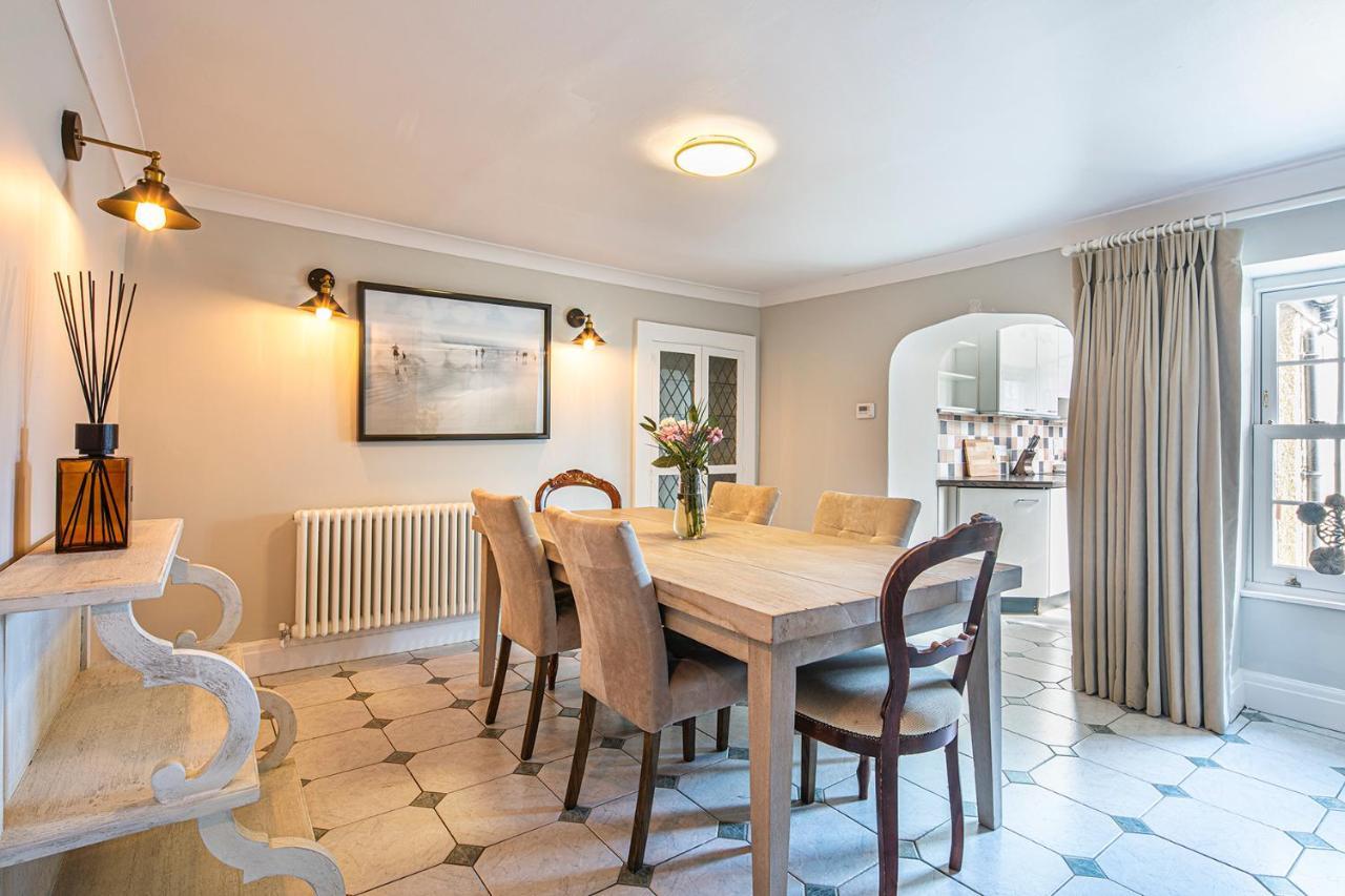 The Belle - A Lovingly Converted Grade II Listed Home From Home In เบคเวลล์ ภายนอก รูปภาพ
